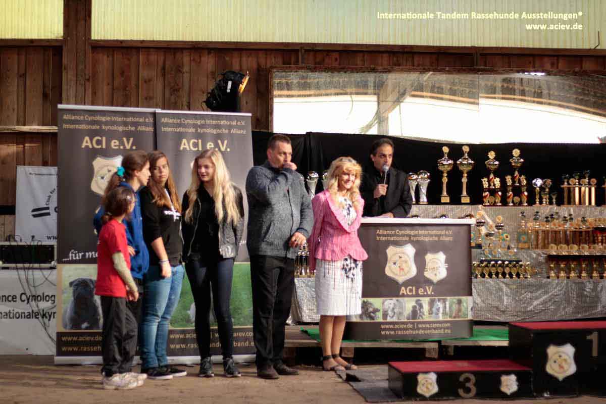 Impressionen der Tandem-Rassehundeausstellung Weltsiegerschau und German Champion Cup in Schefflenz 06.09.2015